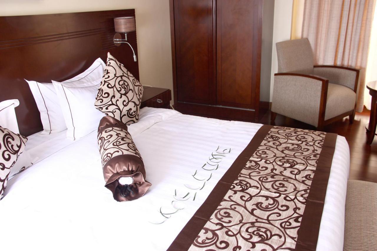 The White Rhino Hotel Nyeri Exterior foto